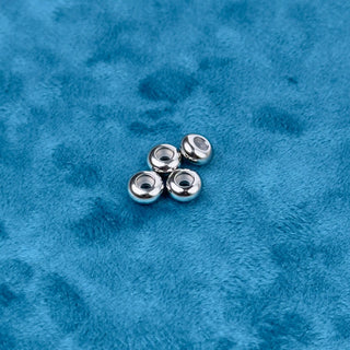 Cheriswelry 50 distanziatori rotondi placcati in oro 18 K 4 mm Cheriswelry 50 distanziatori rotondi placcati in oro 18 K 4 mm