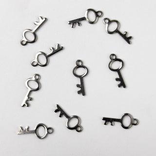 Charm in Acciaio Chiave 15mm - 10 pz