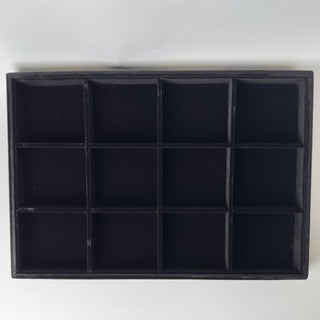 Schwarzes Schmucktablett aus Samt mit 12 Fächern 35x24 cm – Sarobidy
