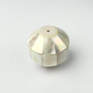 Perla Luce d'Avorio Poliedro 30x30mm - 1 pz