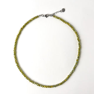 Collana Girocollo di Cristalli Verde Giallastro Boreale da 4mm con Estensione 5 cm