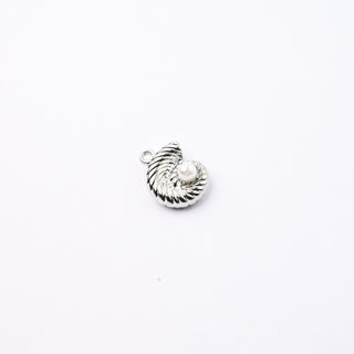 Ciondolo Petite in Ottone Conchiglia Argento con Perla 12mm