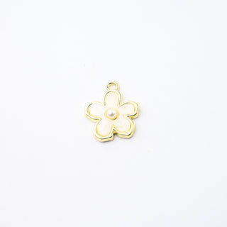 Ciondolo Petite in Ottone Fiore Bianco Perlato e Perla 20x17mm