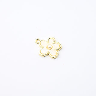 Ciondolo Petite in Ottone Fiore Bianco Perlato e Perla 20x17mm