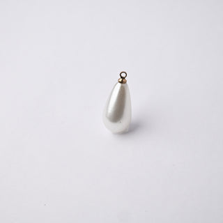 Ciondolo Pearly Goccia Bianco 17x9mm Gancio Argento