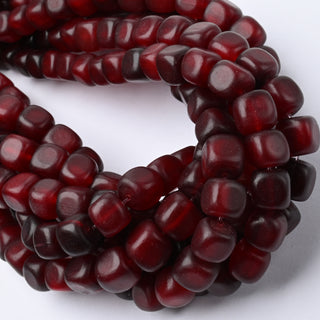 Perle in Corno Naturale Cubi Rosso 10x10mm