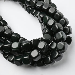 Perle in Corno Naturale Cubi Verde Muschio 10x10mm