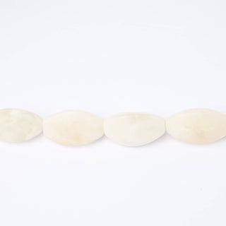 Perle in Resina Artigianali Ovale Bianco Marmorizzato 35x20mm