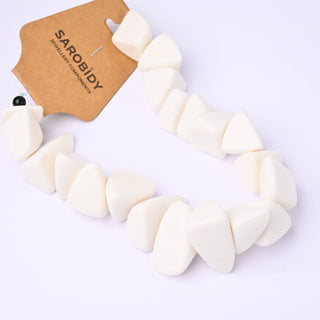 Perle in Resina Artigianali Sasso Triangolare Bianco 32x23mm