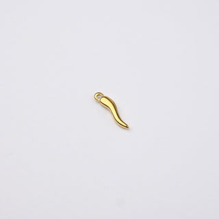 Ciondolo Corno Portafortuna in Acciaio Placcato Oro 14k - 10x4mm