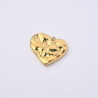 Ciondolo Cuore Battuto in Acciaio Placcato Oro 14k - 25mm