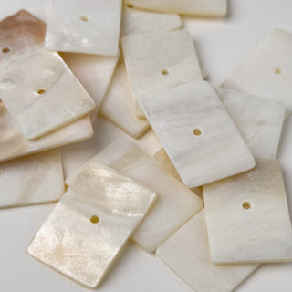 Distanziatori in Madreperla Quadrato Naturale 30x20mm - 20 pz