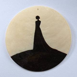 Pendente in Madreperla Donna in Solitudine Disco 60mm