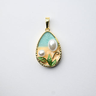 Ciondolo "Oasi Naturale" con Perle e Foglie Smaltate a Goccia 22x18mm - Artigianale
